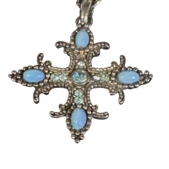 Juli IS LIVE 💋 - Picture 8 of 9